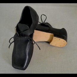 Chaussure époque XVII ème siècle