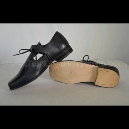 Chaussure époque XVII ème siècle